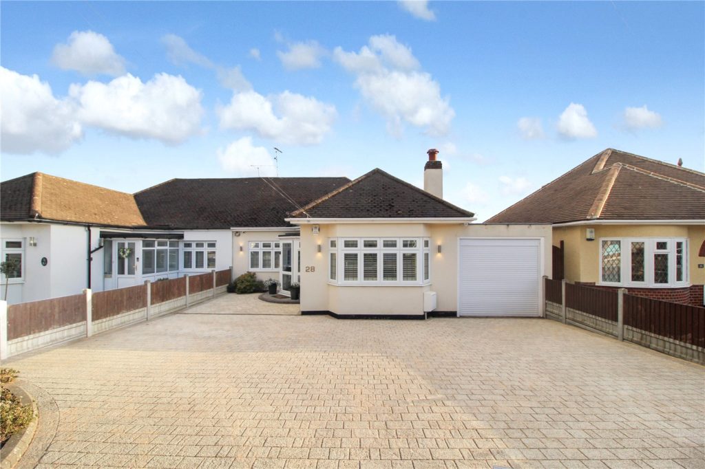 Park View Drive, Leigh-on-Sea, Essex, SS9 4TU