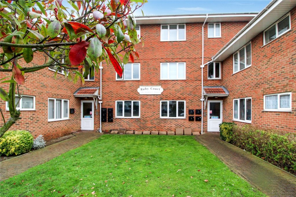 Shirley Road, Leigh-on-Sea, Essex, SS9 4JZ