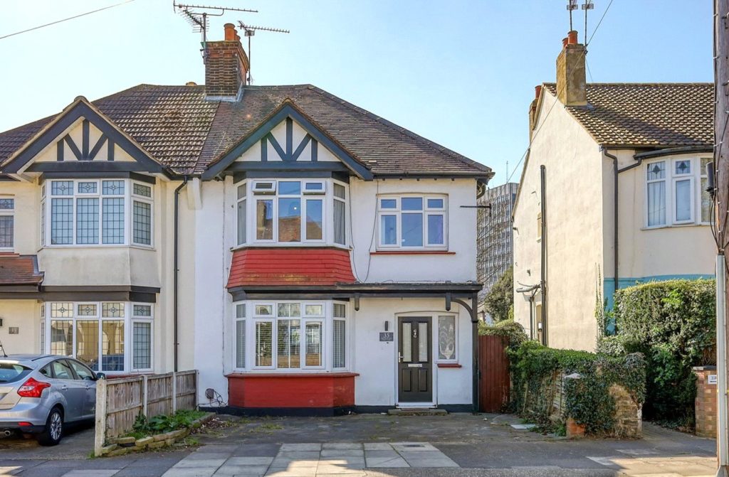 Crowborough Road, Southend-on-Sea, Essex, SS2 6LW