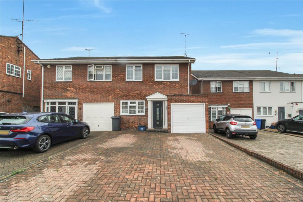 Gipson Park Close, Leigh-on-Sea, Essex, SS9 5PW