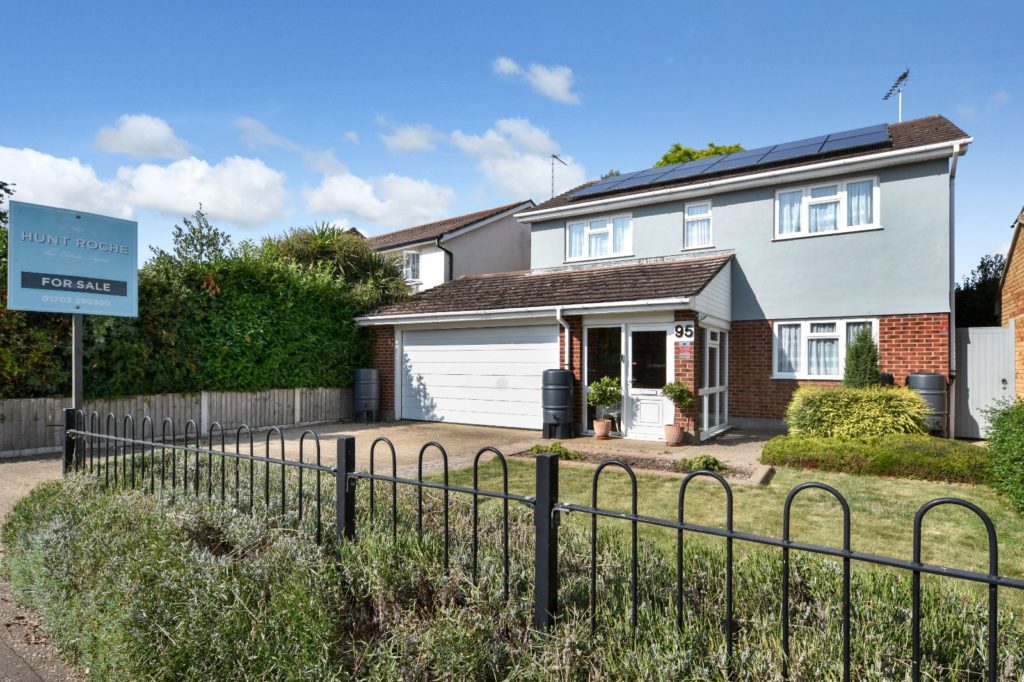 Bishopsteignton, Shoeburyness, Essex, SS3 8AF