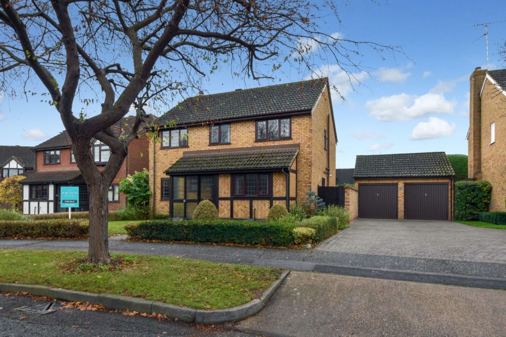 Swallowcliffe, Bournes Green Catchment, Shoeburyness, Essex, SS3 8BL