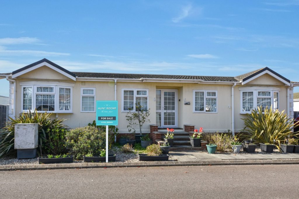 East Beach Park, Tingdene Park Home, Shoeburyness, Essex, SS3 9SG
