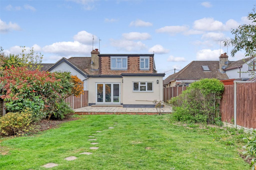 Barbara Close, Rochford, Essex, SS4 1NQ