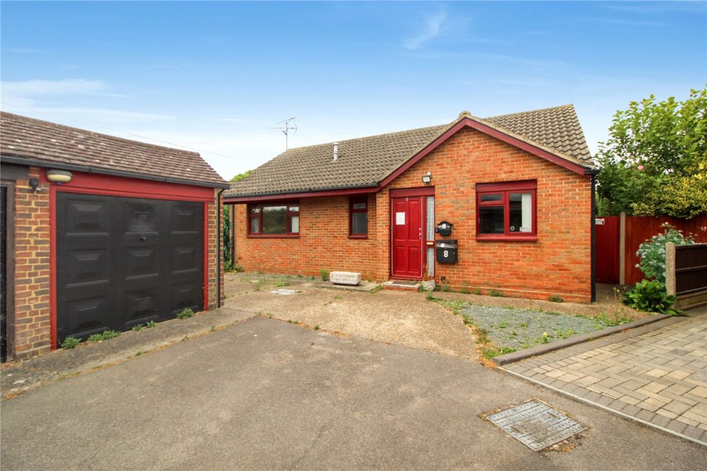 Hainault Avenue, Rochford, Essex, SS4 1UH