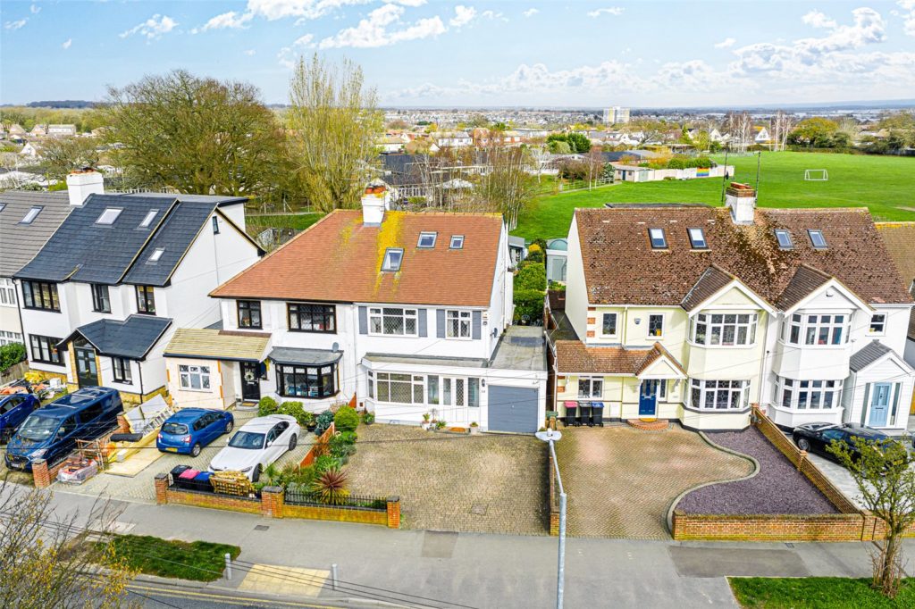 The Fairway, Leigh-on-Sea, Essex, SS9 4QN