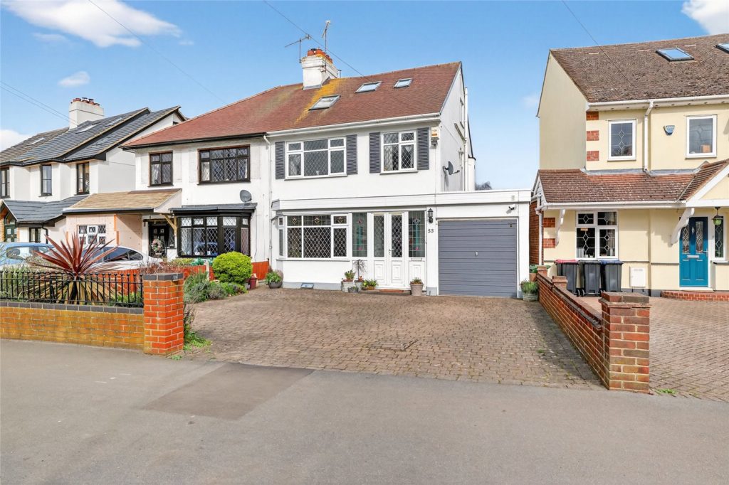 The Fairway, Leigh-on-Sea, Essex, SS9 4QN