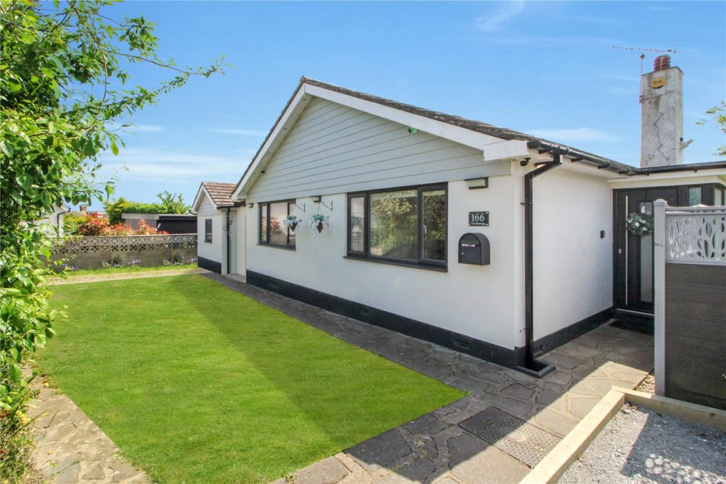 The Fairway, Leigh-on-Sea, Essex, SS9 4QR