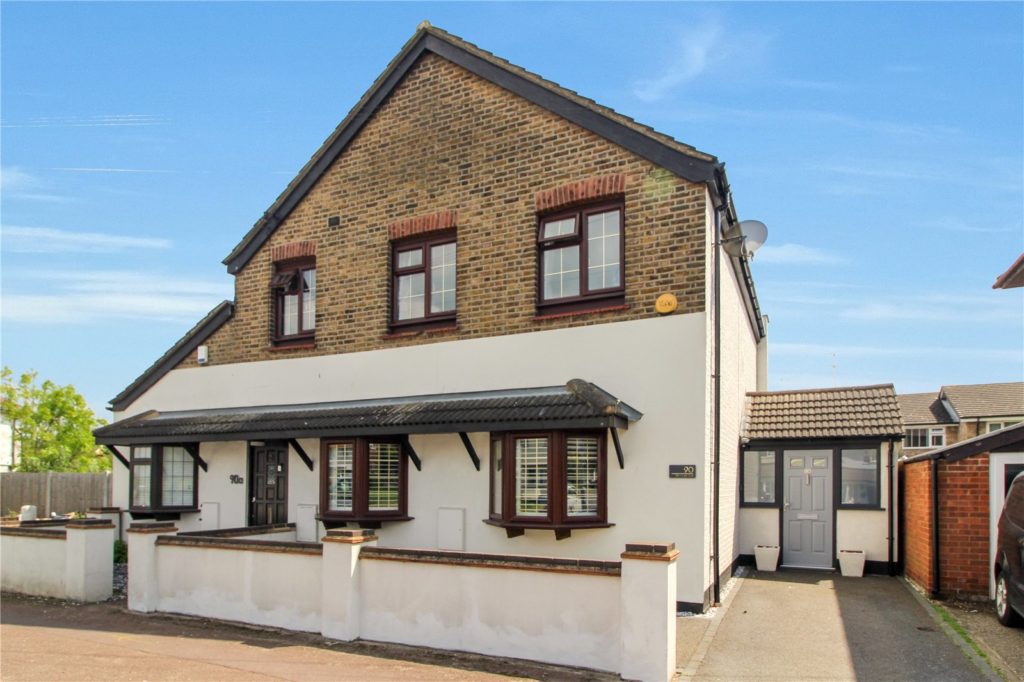Bellhouse Lane, Leigh-on-Sea, Essex, SS9 4PQ