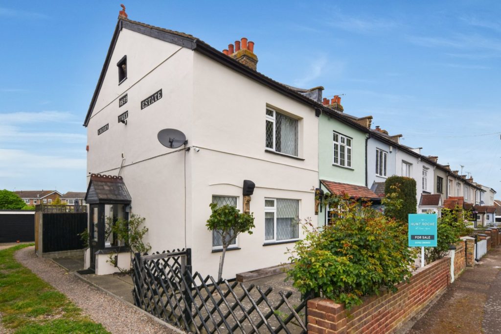 Wakering Road, Shoeburyness / Great Wakering Borders, Essex, SS3 9TN