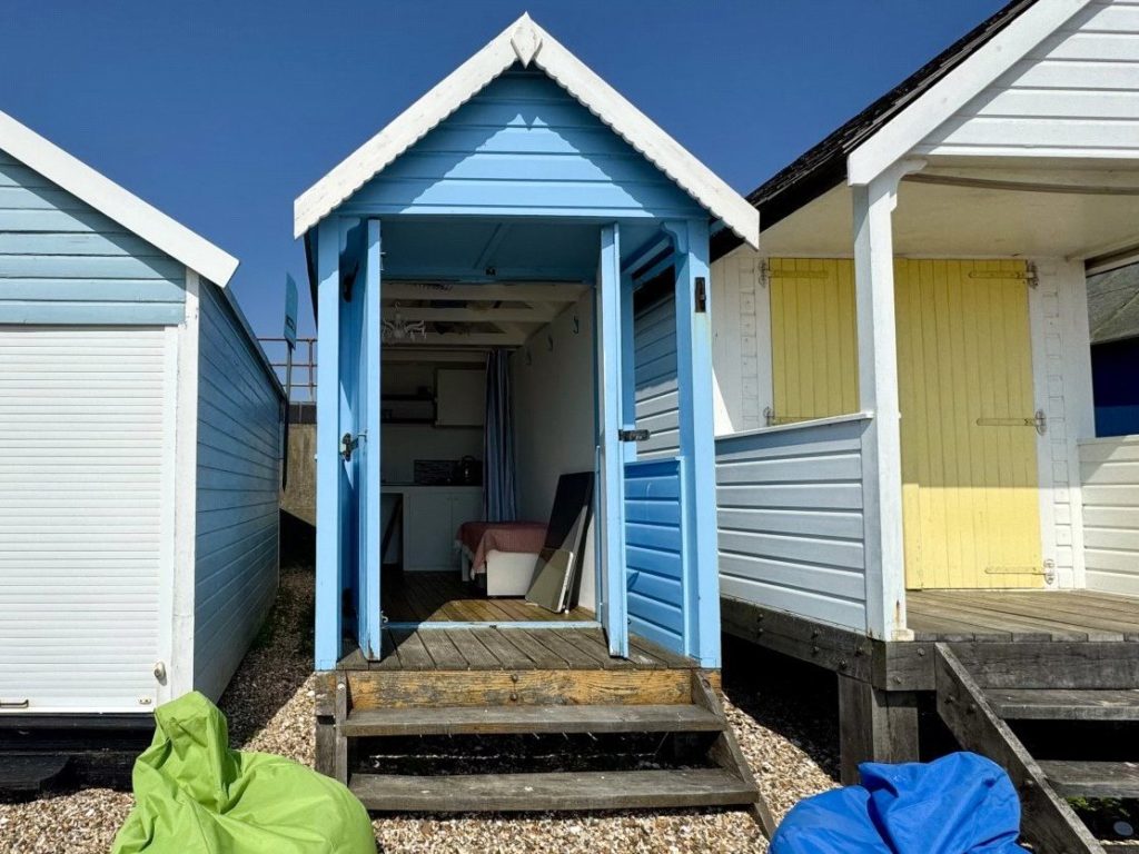 Beach Hut 227, Thorpe Bay, Essex, SS1 3BA