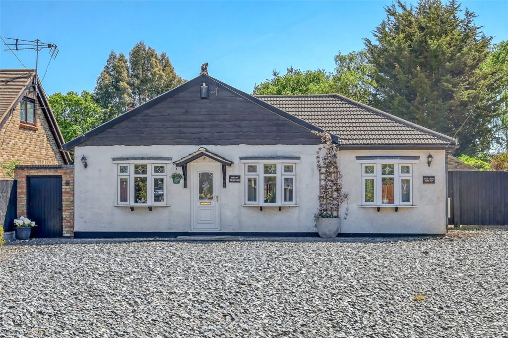 Ethelbert Road, Rochford, Essex, SS4 3JS