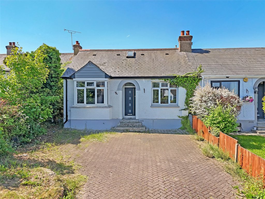 Hullbridge Road, Rayleigh, Essex, SS6 9NL