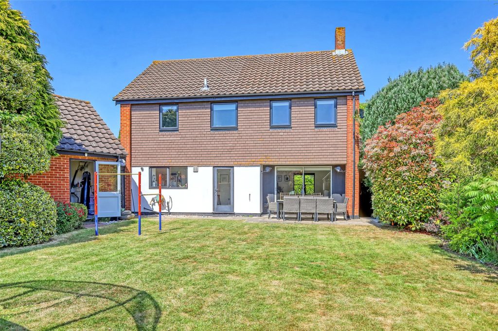 Challacombe, Thorpe Bay, Essex, SS1 3TY