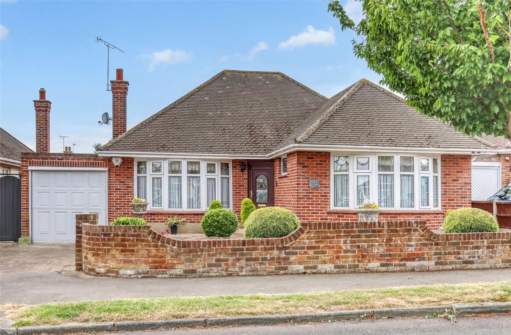 Brettenham Drive, Thorpe Bay, Essex, SS1 3DQ