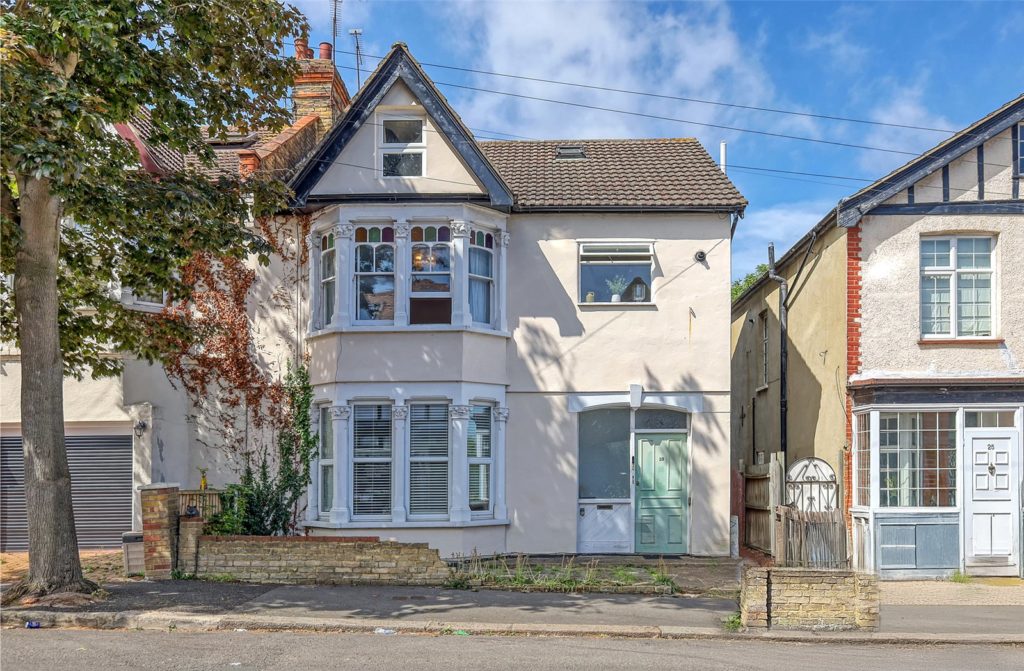 Silverdale Avenue, Westcliff-on-Sea, Essex, SS0 9BA