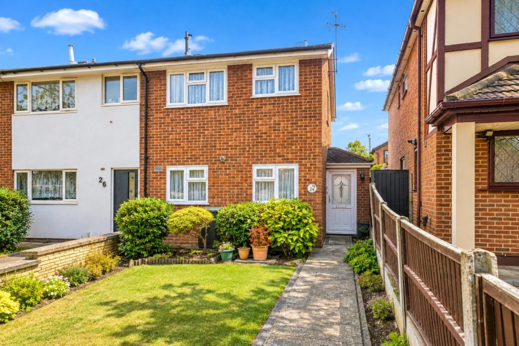 Mountdale Gardens, Leigh-on-Sea, Essex, SS9 4AU