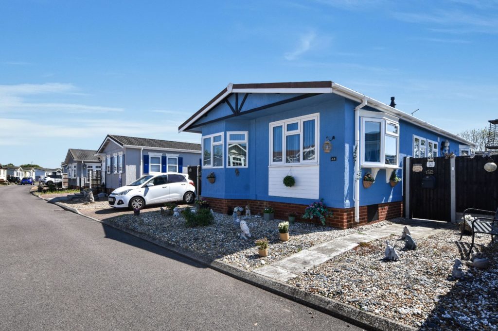 East Beach Park, Tingdene Park Homes, Shoeburyness, Essex, SS3 9SG