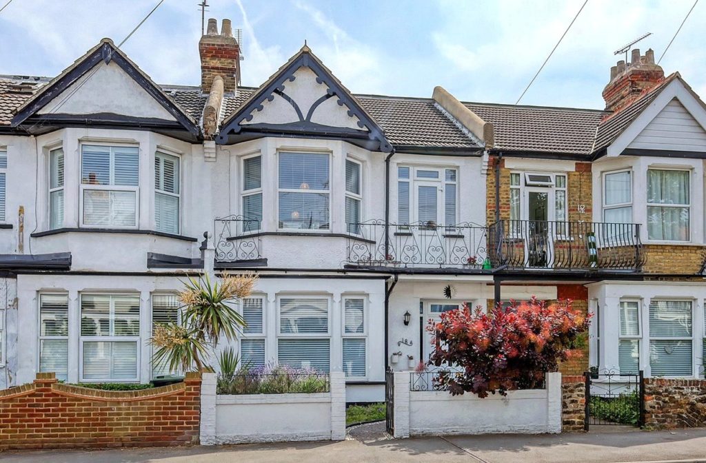 Lifstan Way, Thorpe Bay, Essex, SS1 2YA