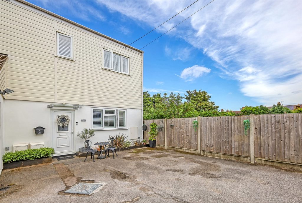 South Avenue, Southend-on-Sea, Essex, SS2 4HX
