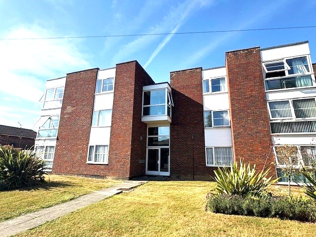 Thorpe Hall Avenue, Thrope Bay, Essex, SS1 3BT