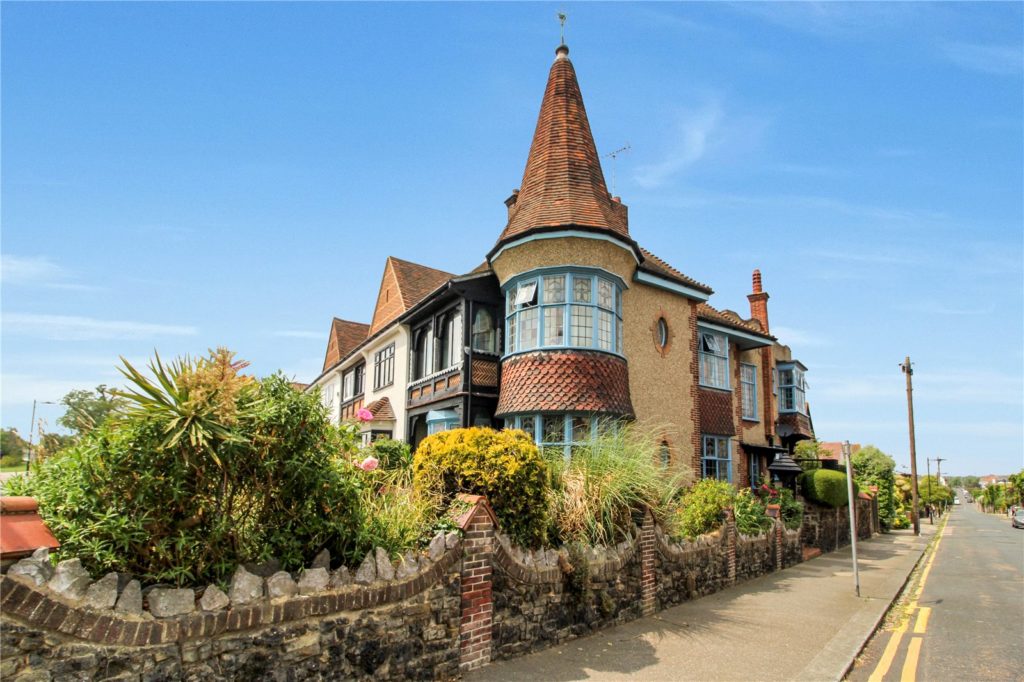 Marine Parade, Leigh-on-Sea, Essex, SS9 2NQ