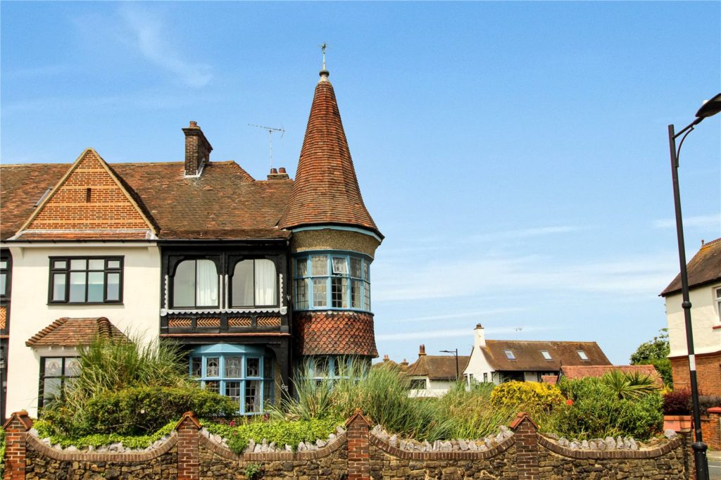 Marine Parade, Leigh-on-Sea, Essex, SS9 2NQ