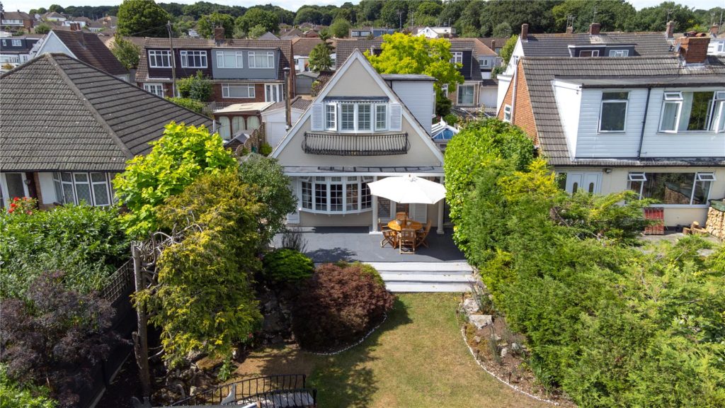 Arterial Road, Leigh-on-Sea, Essex, SS9 4DS