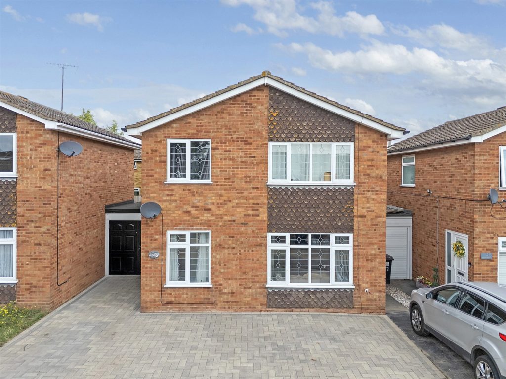 Seaview Drive, Great Wakering, Southend-on-Sea, Essex, SS3 0BE
