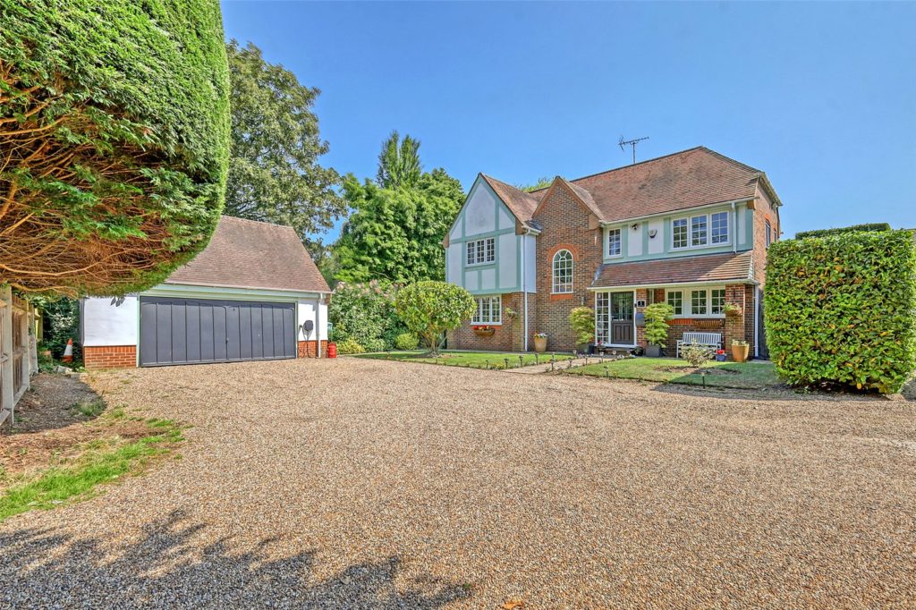 Barling Road, Barling Magna, Essex, SS3 0LX