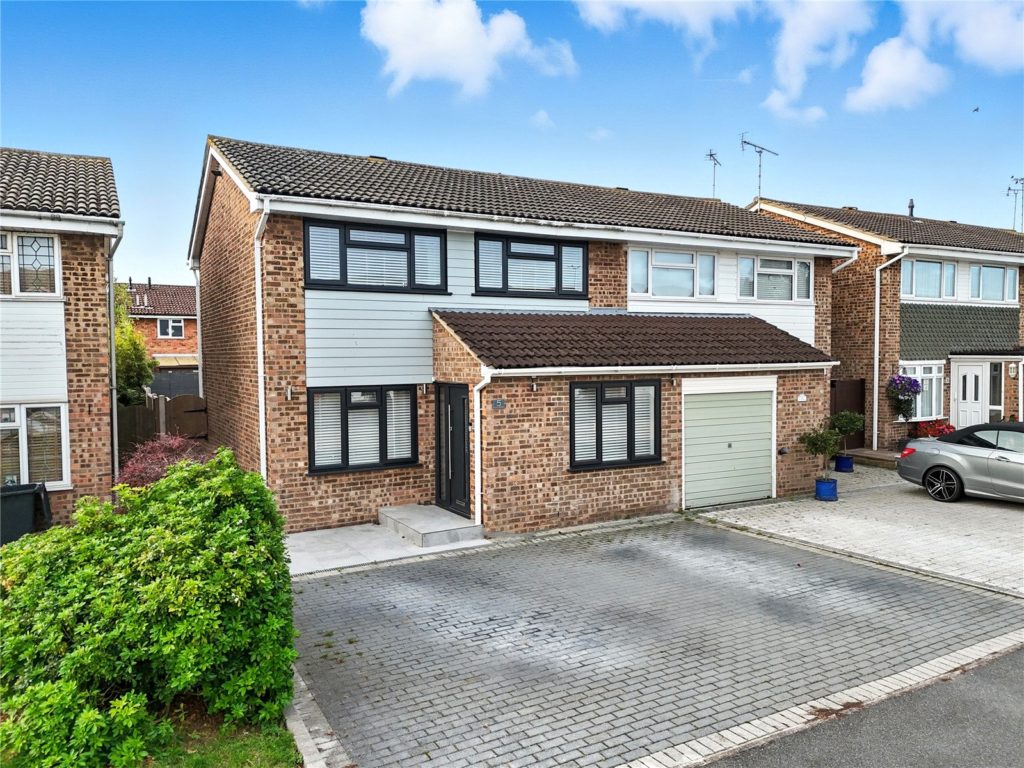 Estuary Gardens, Great Wakering, Essex, SS3 0DX