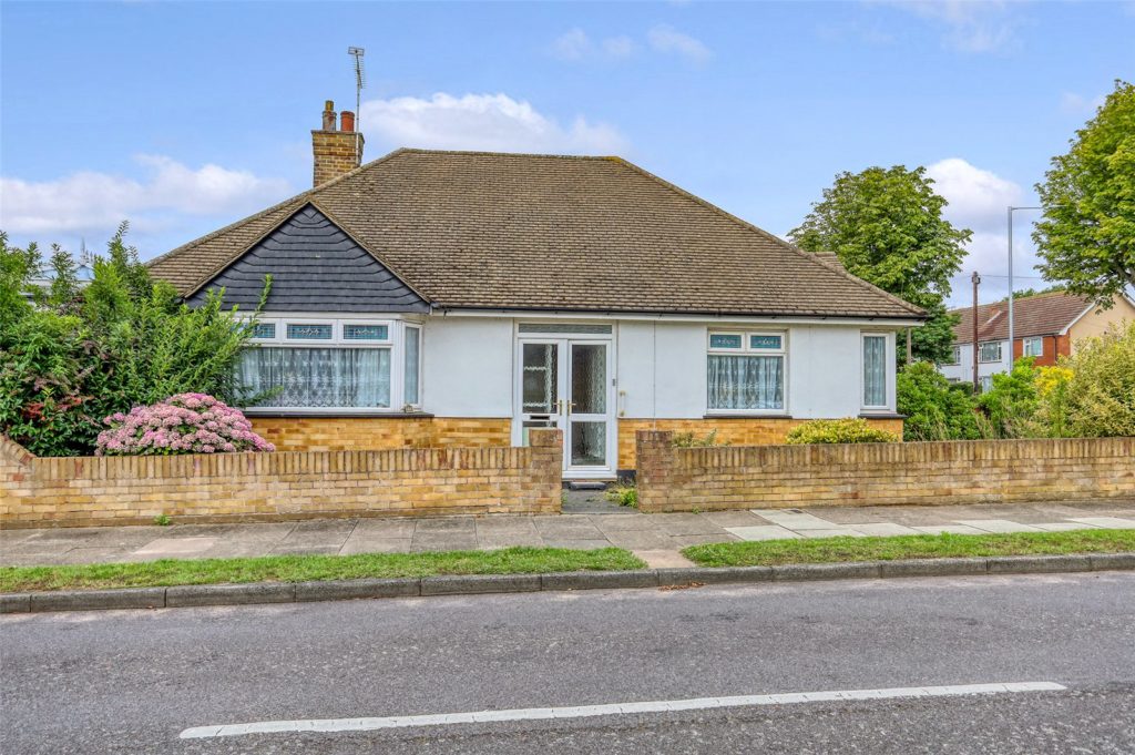 Woodgrange Drive, Thorpe Bay, Essex, SS1 3ED