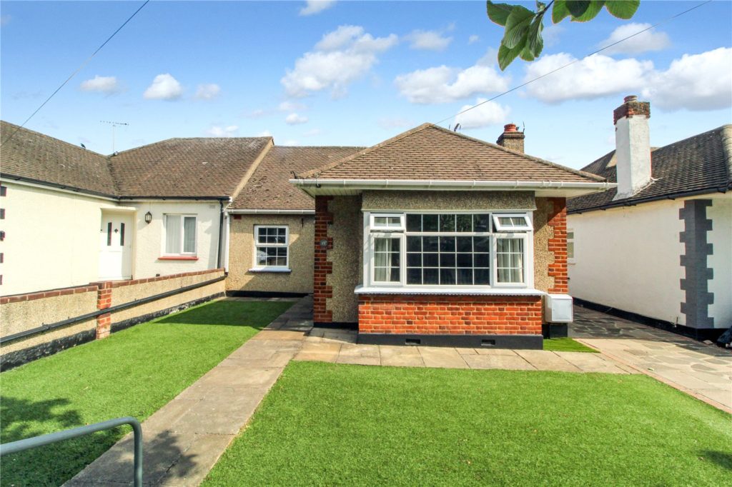 Briarwood Drive, Leigh-on-Sea, Essex, SS9 4LA