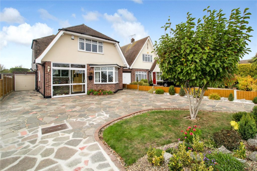 Mountdale Gardens, Leigh-on-Sea, Essex, SS9 4AA