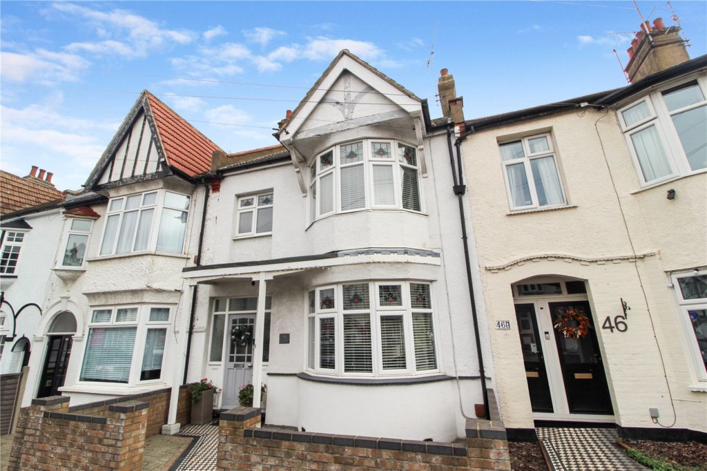 Leigham Court Drive, Leigh-on-Sea, Essex, SS9 1PU