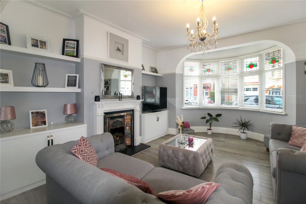 Leigham Court Drive, Leigh-on-Sea, Essex, SS9 1PU