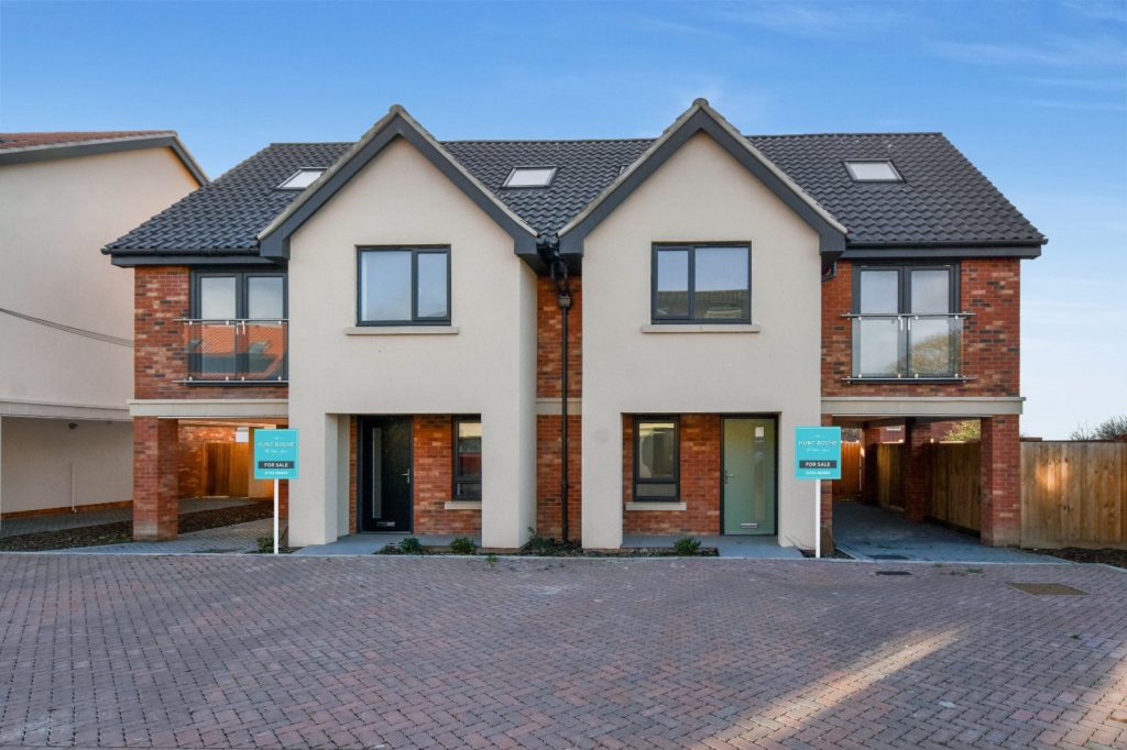 91-111 Windermere Avenue, Hullbridge, Essex, SS5 6JT