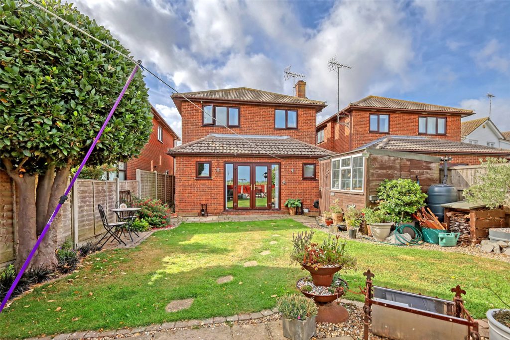 Seaview Drive, Great Wakering, Essex, SS3 0BE