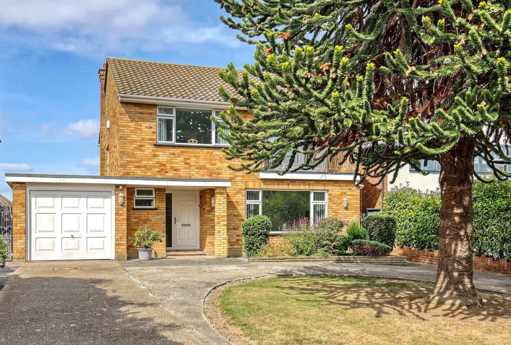 Southchurch Boulevard, Thorpe Bay Borders, Essex, SS2 4UR