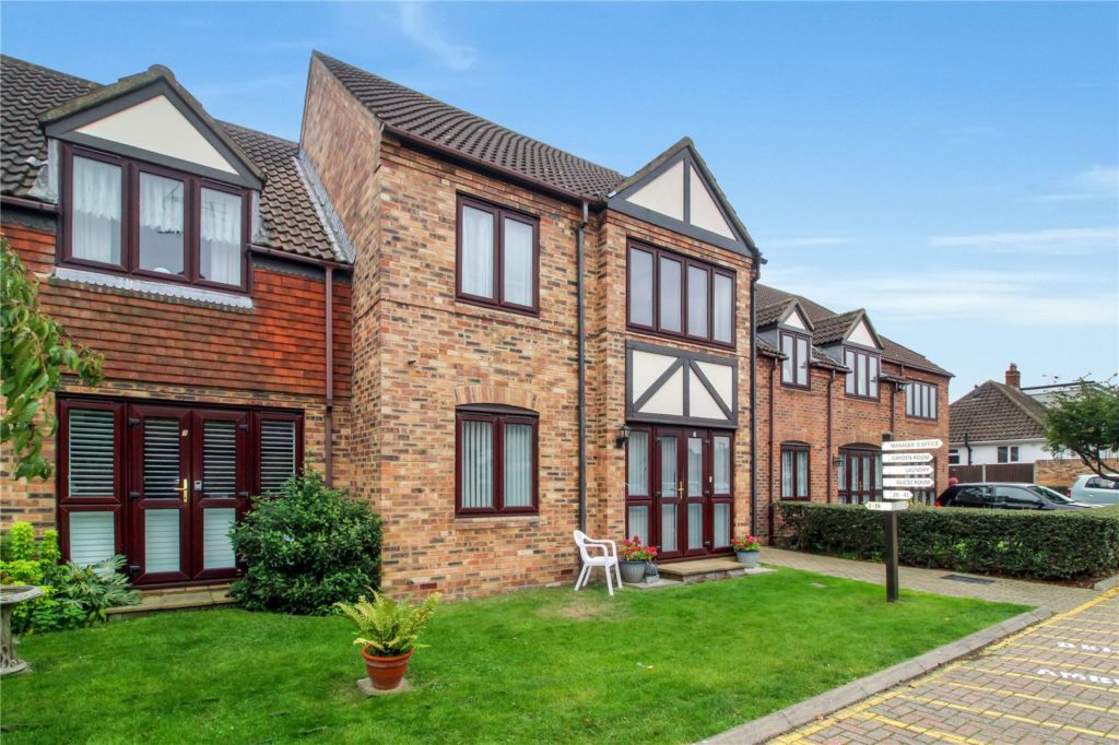 Orchard Mead, Eastwood Road North, Leigh-on-Sea, Essex, SS9 4LW