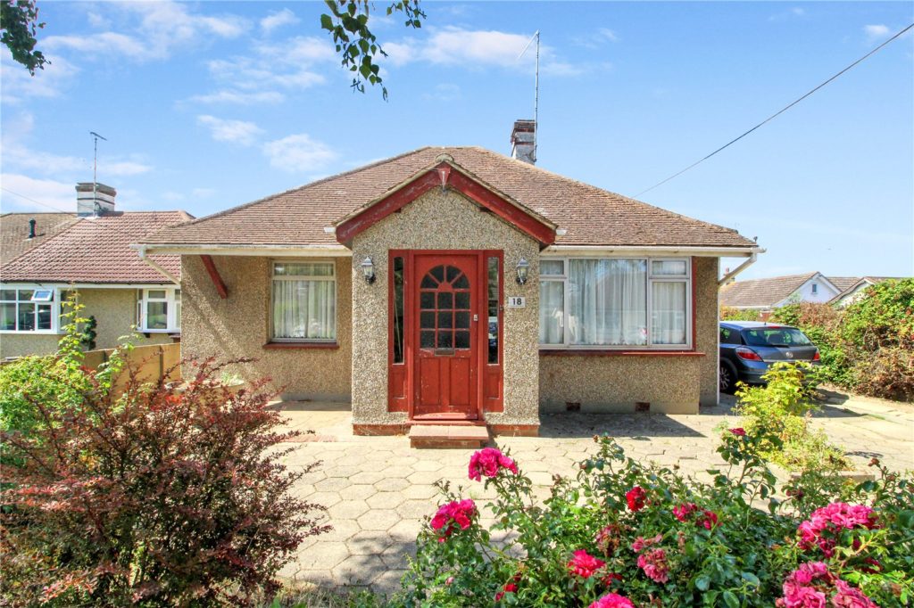 Hawkesbury Road, Canvey Island, Essex, SS8 0EX