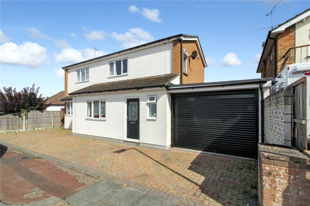 Blenheim Park Close, Leigh-on-Sea, Essex, SS9 4AR