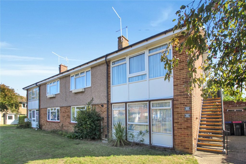 Treecot Drive, Leigh-on-Sea, Essex, SS9 4AF