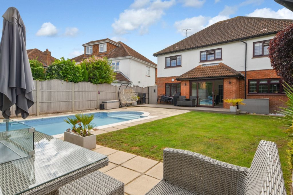 Bishopsteignton, Bournes Green Catchment, Shoeburyness, Essex, SS3 8BQ