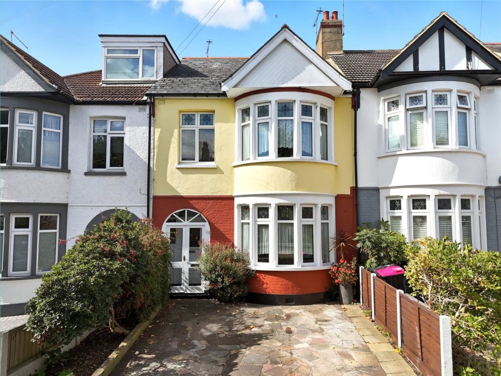 Sandringham Road, Southchurch Park Area, Essex, SS1 2UG
