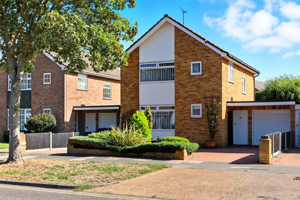 Maplin Way, Thorpe Bay, Essex, SS1 3NA