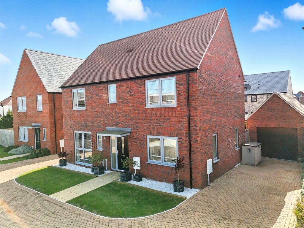 Turbot Drive, Great Wakering, Southend-on-Sea, Essex, SS3 0GF