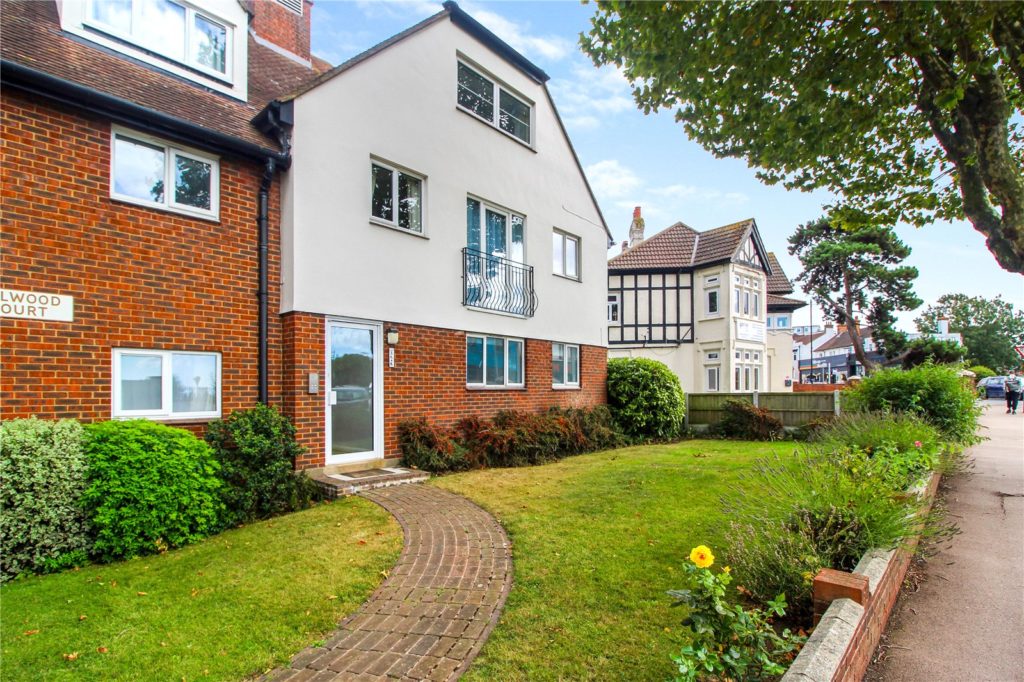 Hadleigh Road, Leigh-on-Sea, Essex, SS9 2LZ