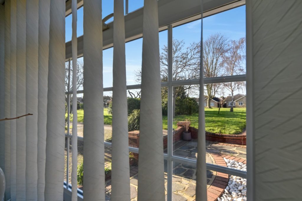 Teigngrace, Bishopsteignton Location, Shoeburyness, Essex, SS3 8AH