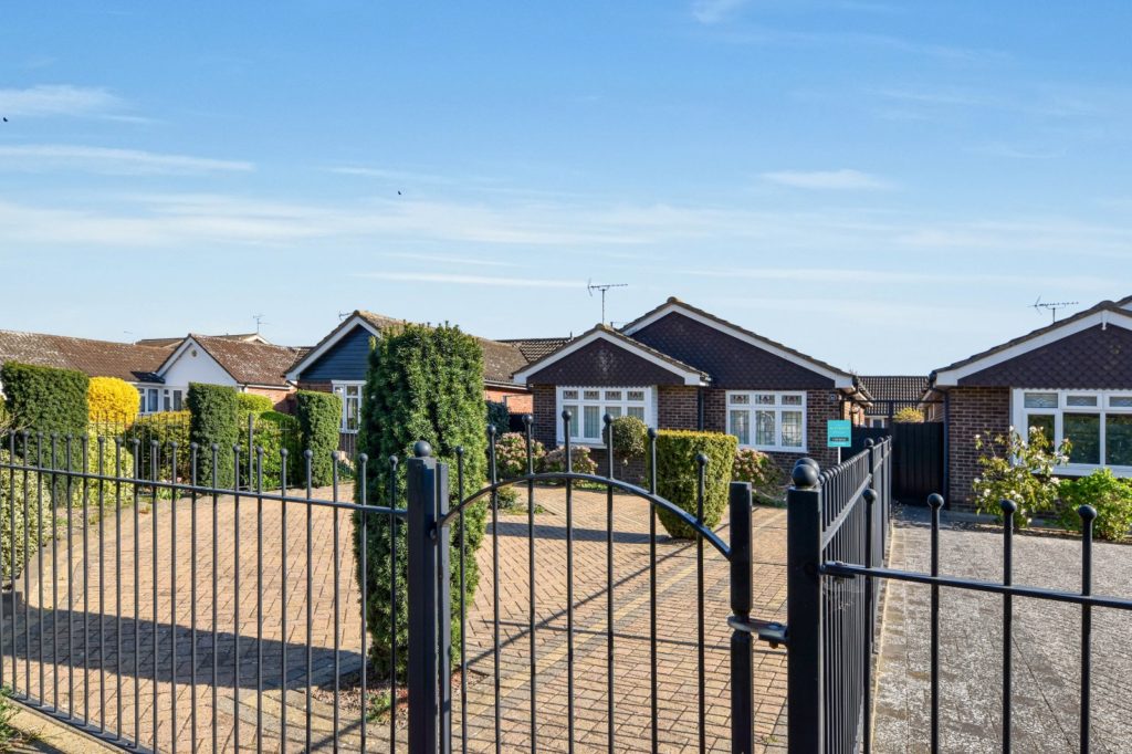 Aylesbeare, Bishopsteignton Location, Shoeburyness, Essex, SS3 8AG